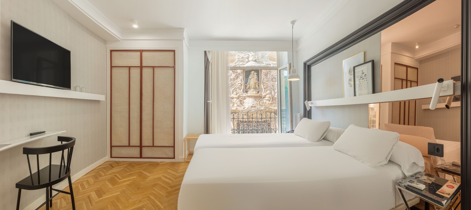 ROOM, SINGLE, DOUBLE BED, PALACE VIEW