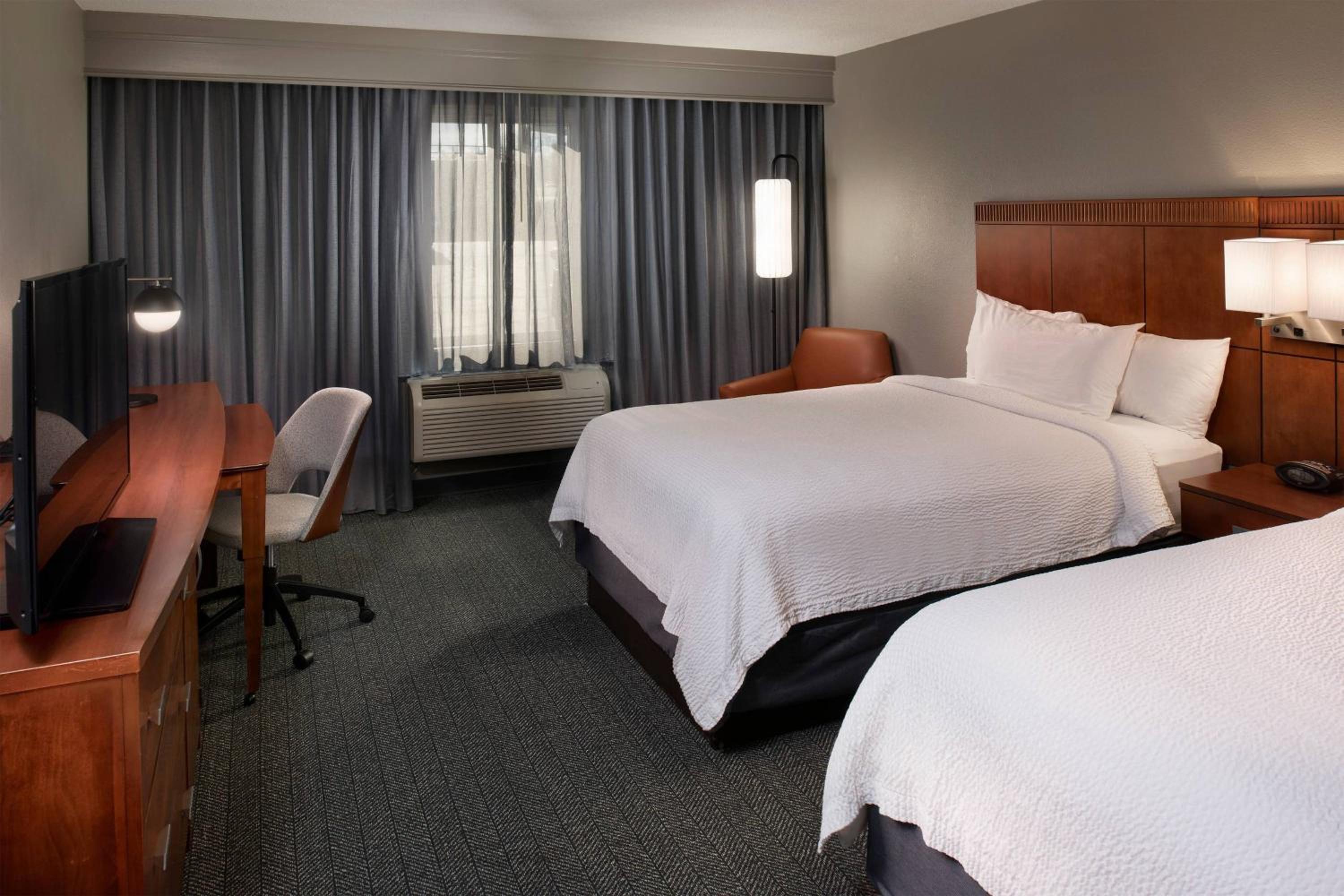 Room at Fairfield Inn Suites Downtown Phoenix, PHOENIX - AZ
