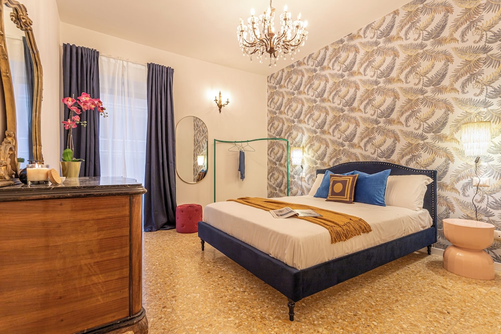 2 BEDROOMS, APARTMENT
