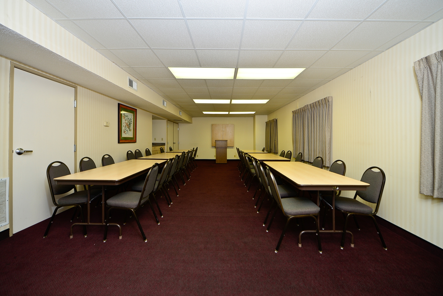 Americas Best Value Inn & Suites Jackson, TN 18/22