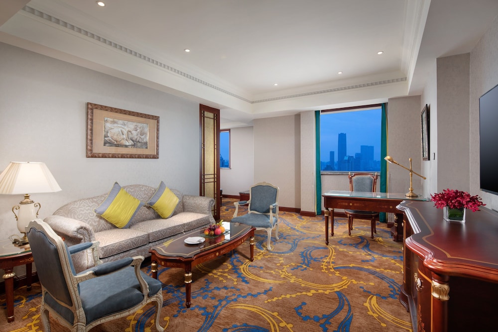 Crowne Plaza Shanghai Nanjing Road, an IHG hotel 43/71