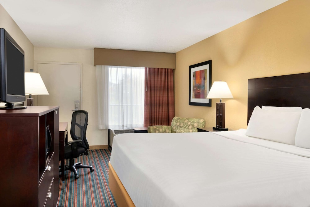 Baymont by Wyndham Nashville 25/53