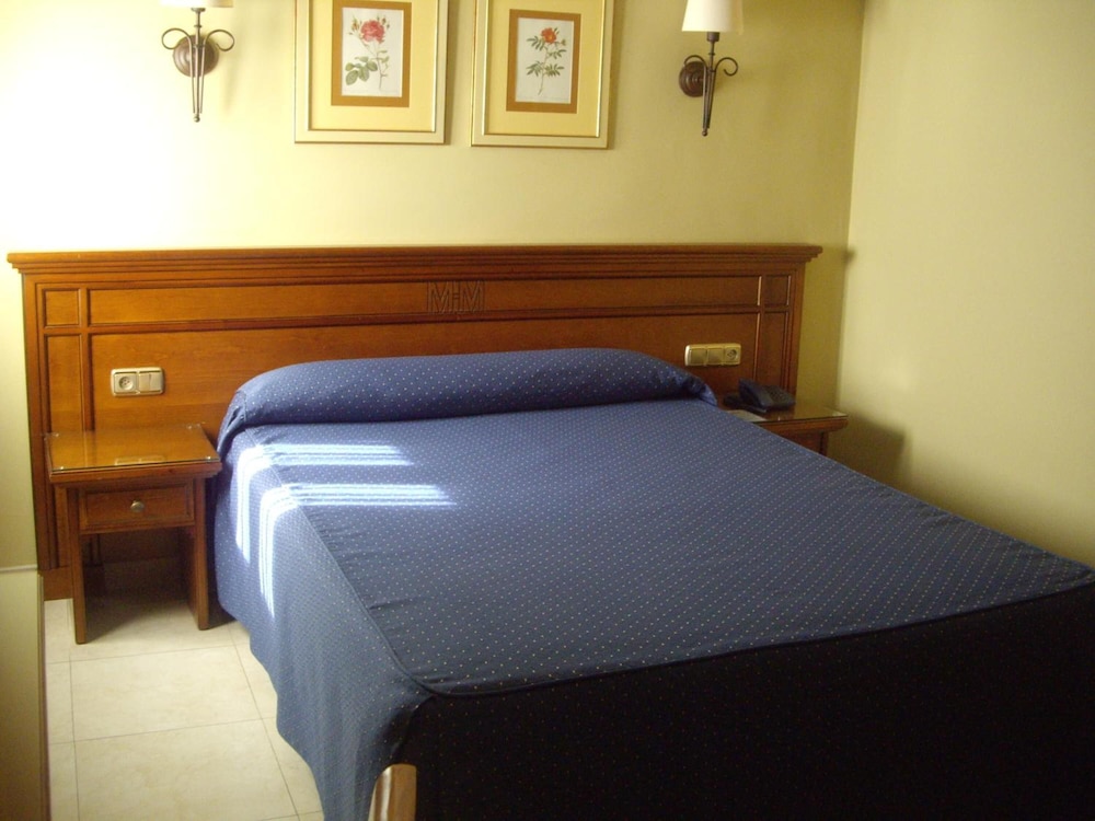 Hotel Manolo Mayo 7/40