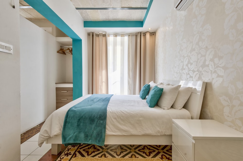 Barrakka Suites 18/50