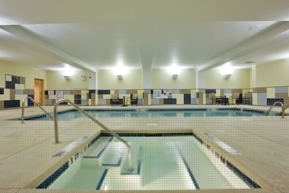 Holiday Inn Express Hotel and Suites Raleigh Sw Nc State 19/80