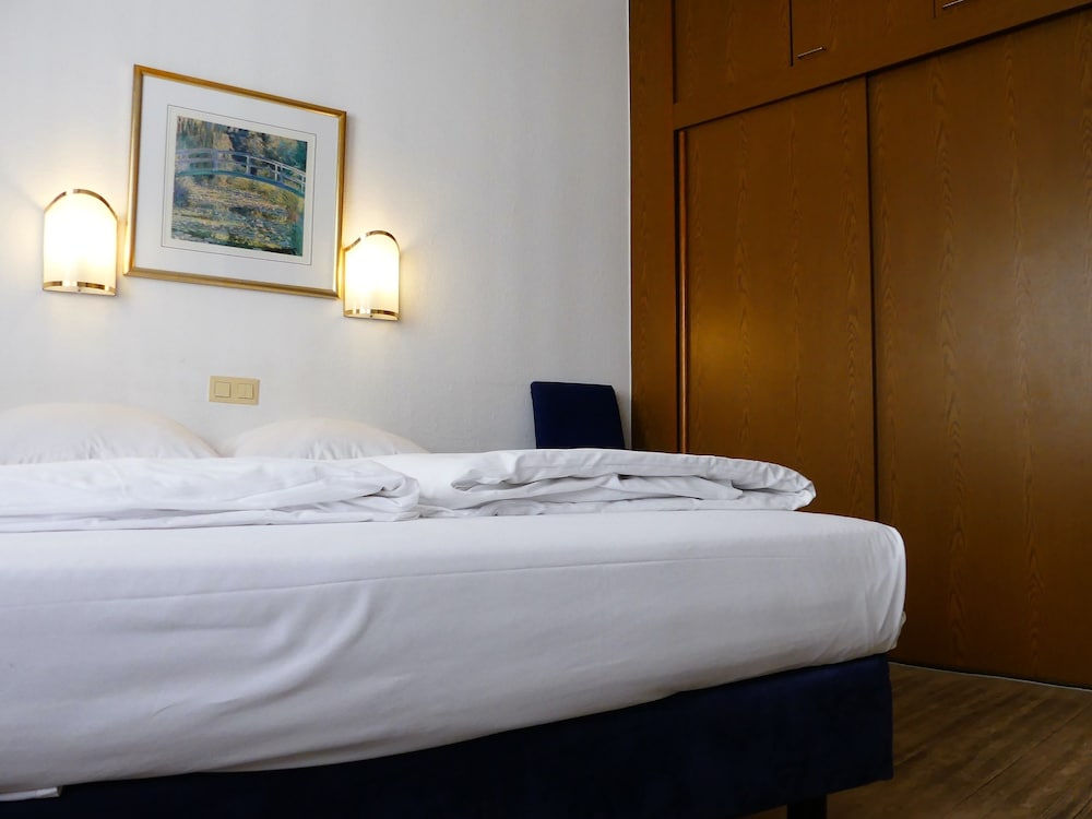 Hotel Konigshof The Arthouse 14/49