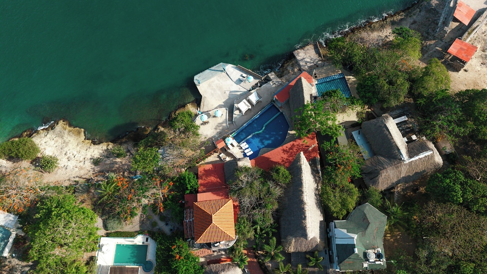 HOTEL ISLA REAL 5/48