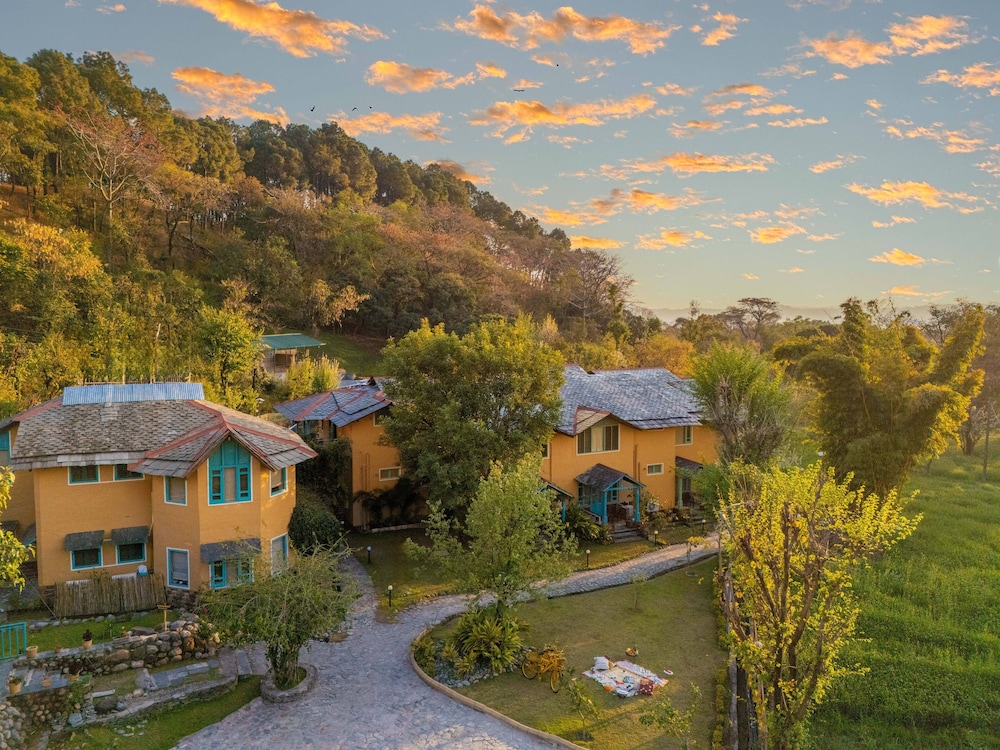 Tree Of Life Birdsong Chalets, Dharamshala 47/50