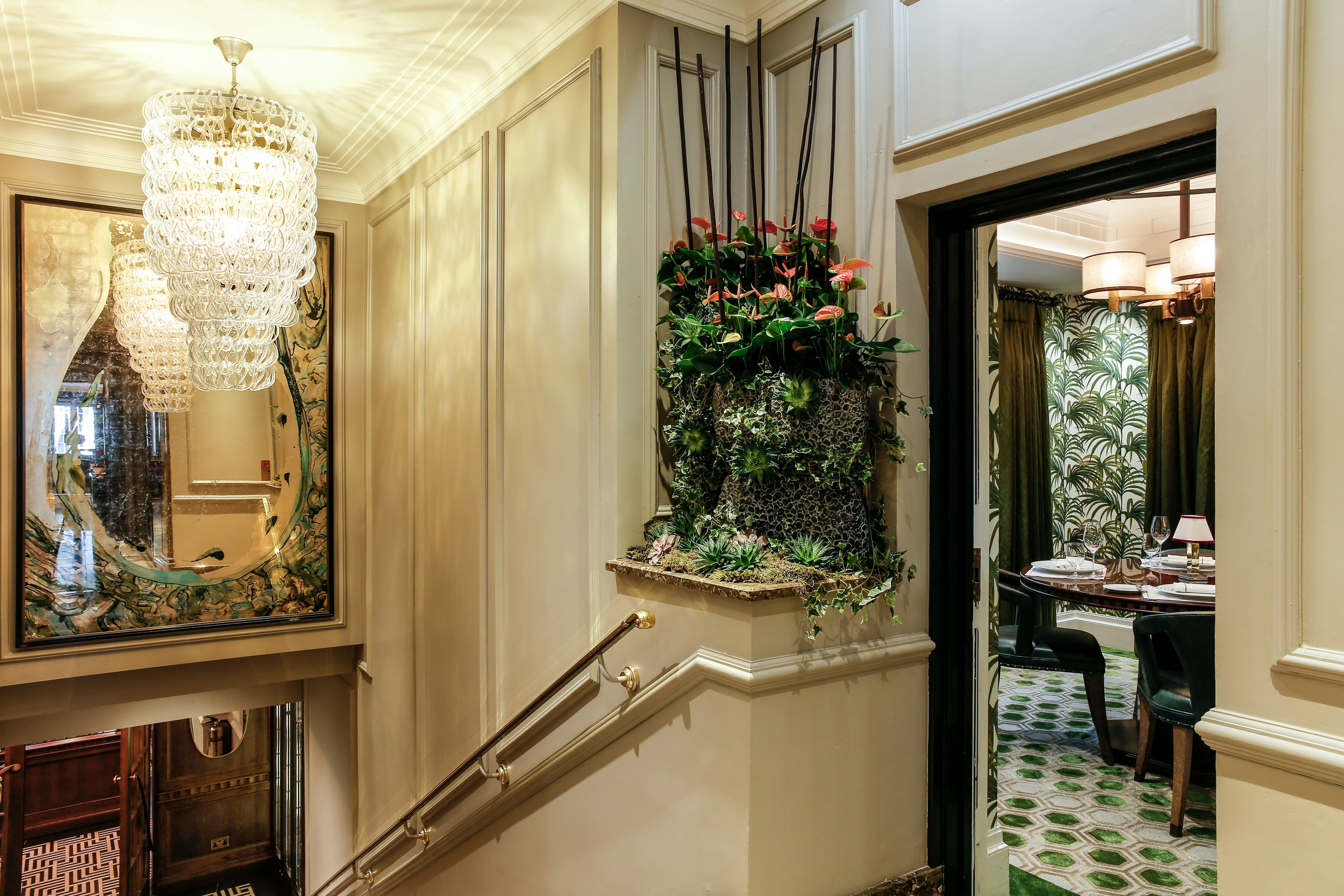 Flemings Hotel Mayfair 12/80