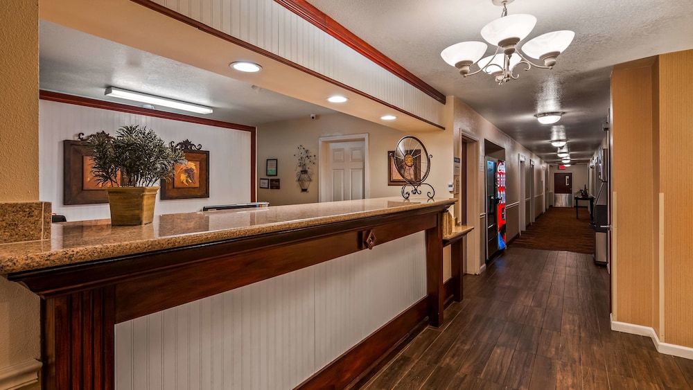 Best Western Luxury Inn 9/37