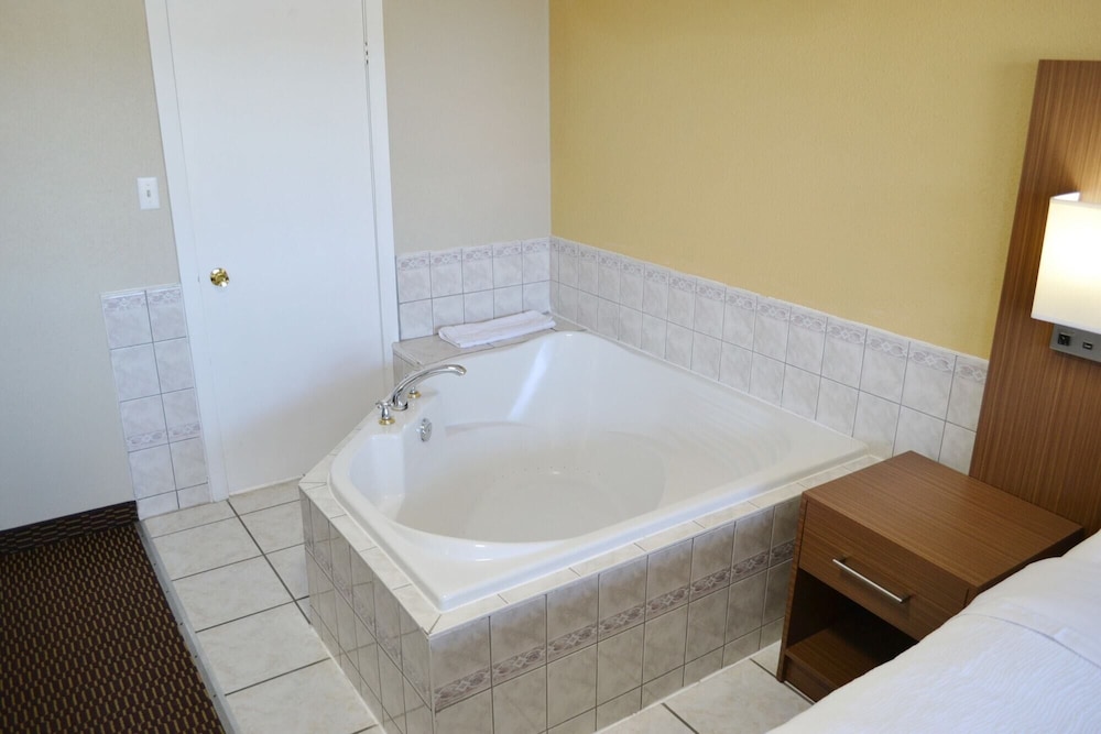 Motel6 Campbellford 46/50