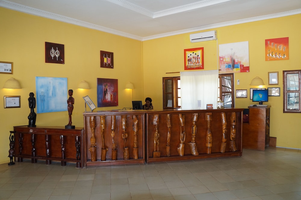 Lobby at Lemon Creek Hotel Resort, SERREKUNDA