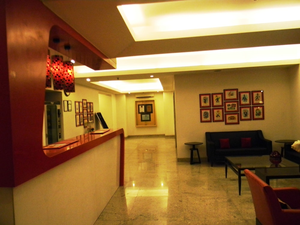Red Fox Hotel East Delhi 31/59