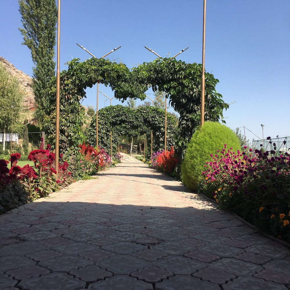 Jannat Resort Osh 54/56