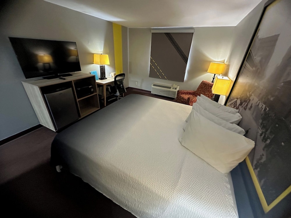 Super 8 by Wyndham Fort Scott 4/49