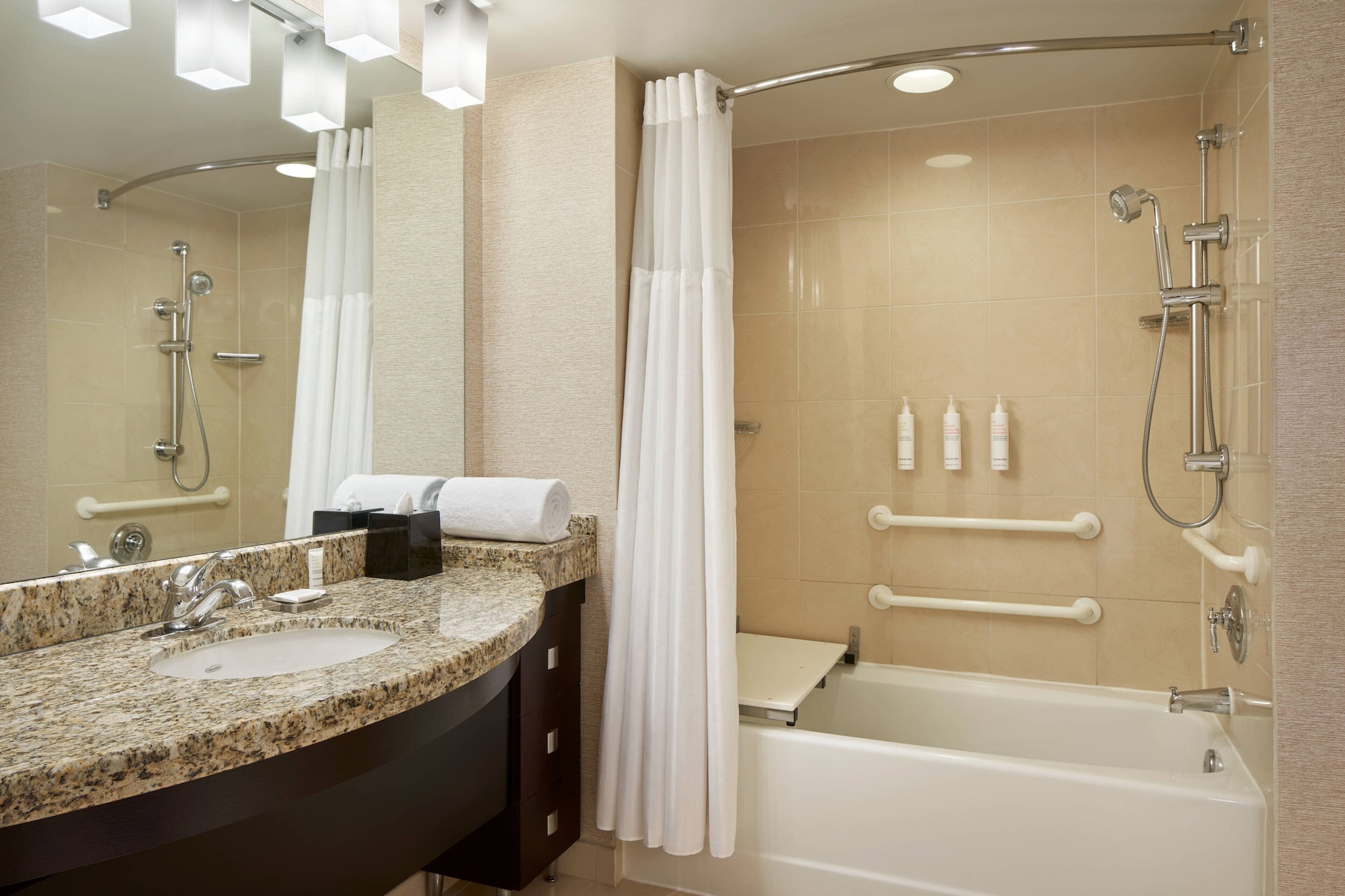 Deluxe, King Bed, Corner, Washington Marriott At Metro Center 7/9