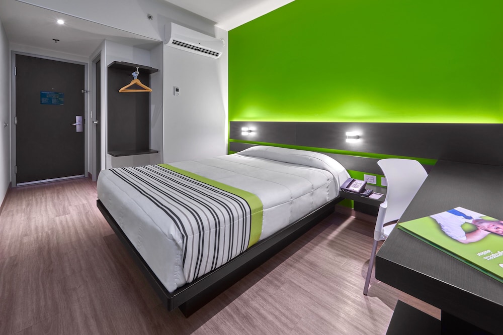 City Express Junior by Marriott Cancun 9/21