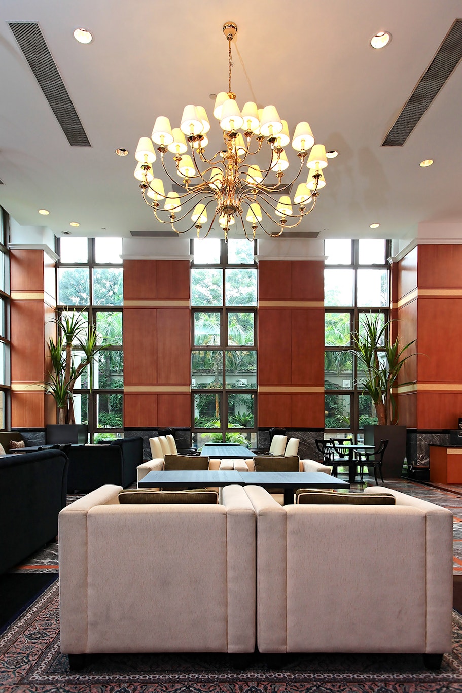 Orchard Parksuites 12/75