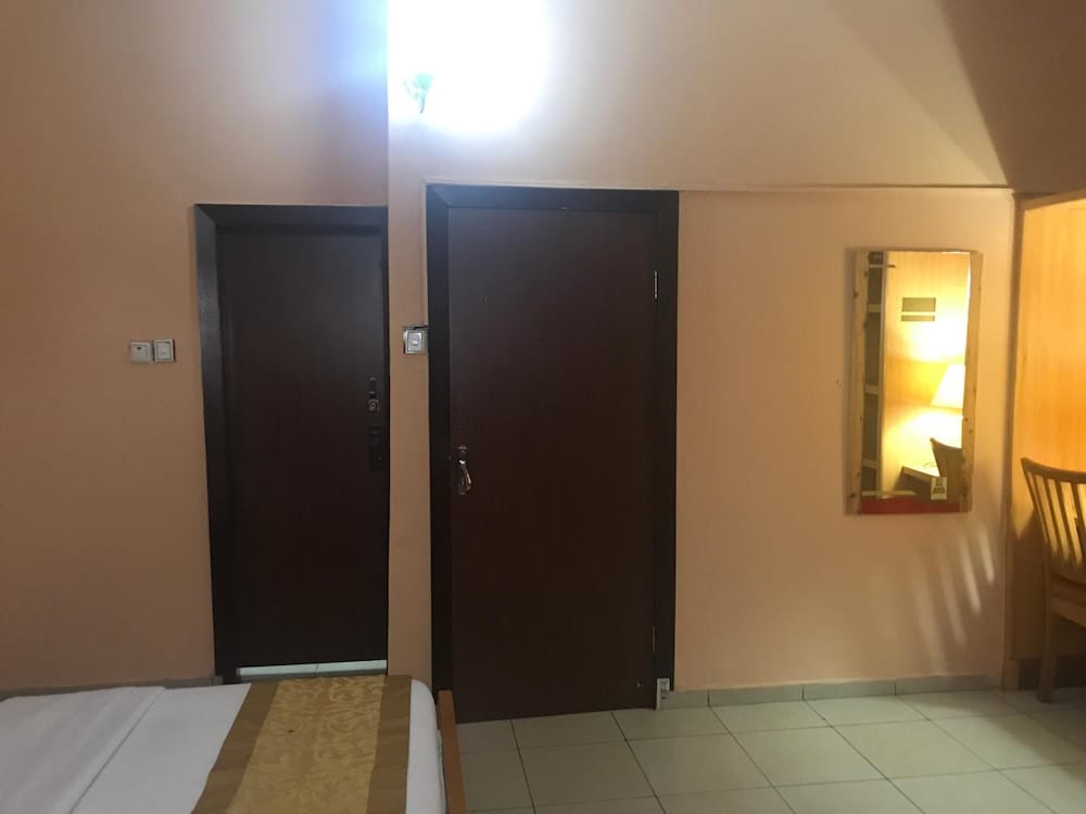 Gold Value Hotels 35/47