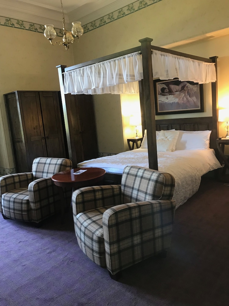 Mansfield House Hotel 37/73