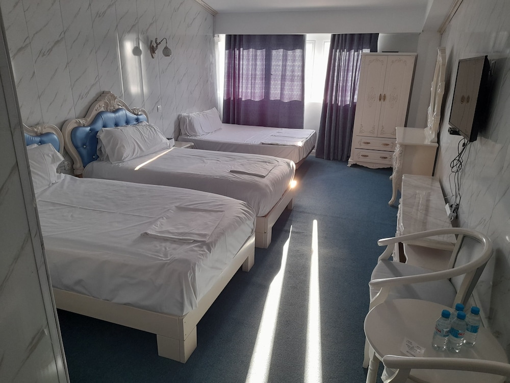 Hotel Aviacion 26/53