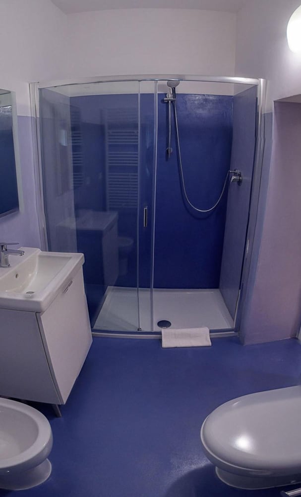Beatus Viator Guest House 39/40