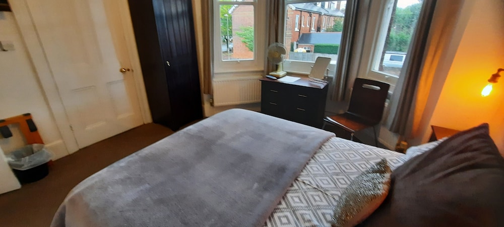 Colebrook Guest House 6/31