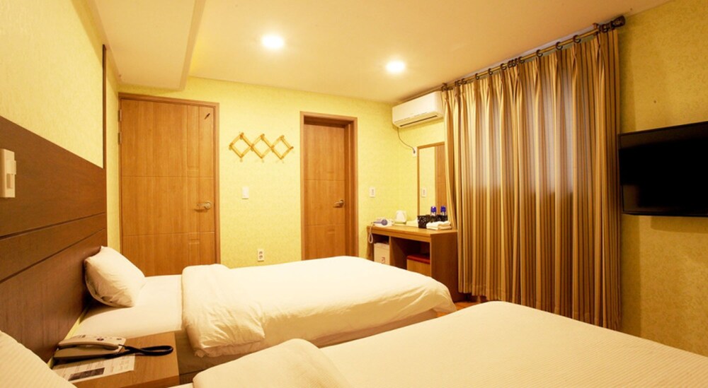 Hotel CJ 18/26