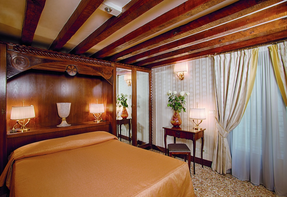 Palazzo Stern Hotel 22/88