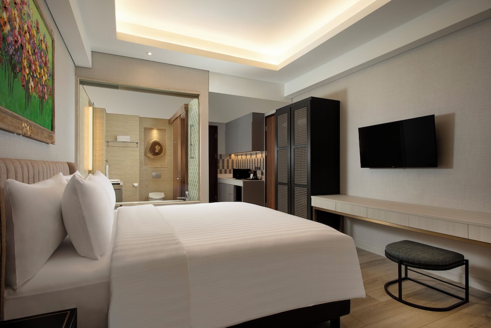 Trembesi Hotel BSD 15/50