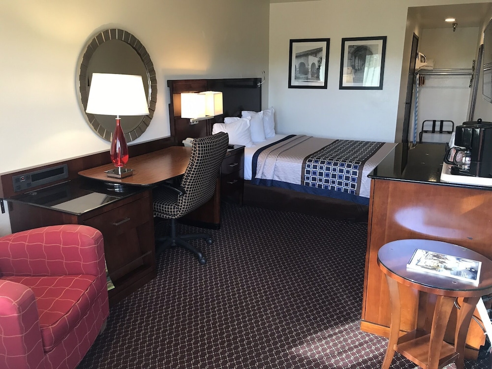 Oakridge Inn 38/53