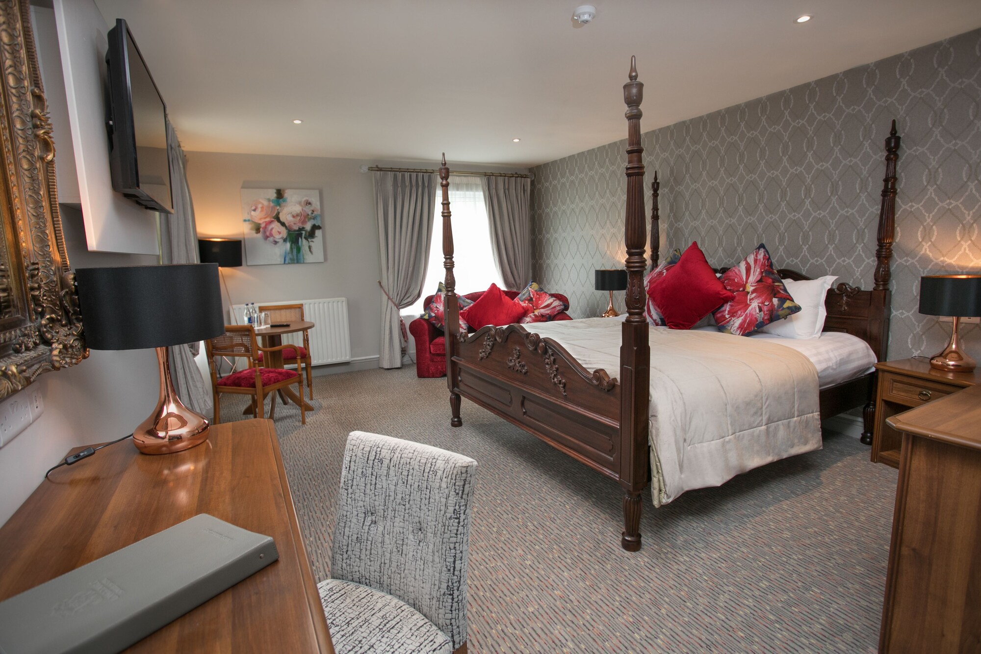 Master, 4 People, Suite, King Bed, High Floor