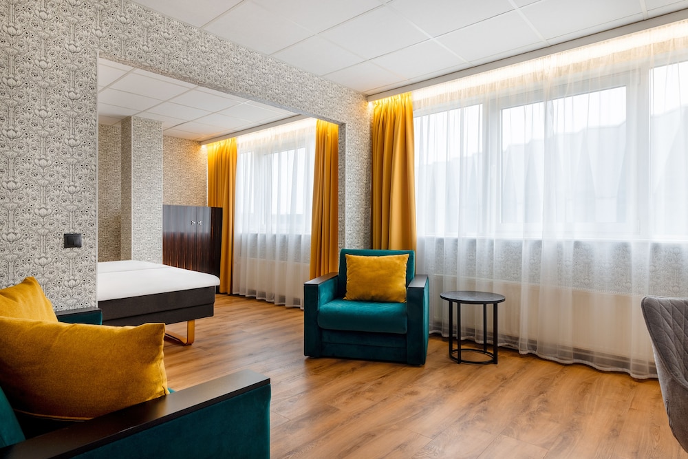 Metropol Hotel 43/59