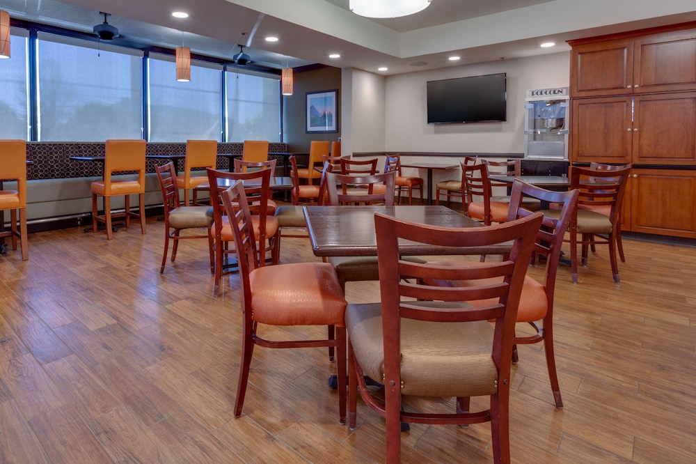 Drury Inn and Suites Memphis Southhaven 32/37