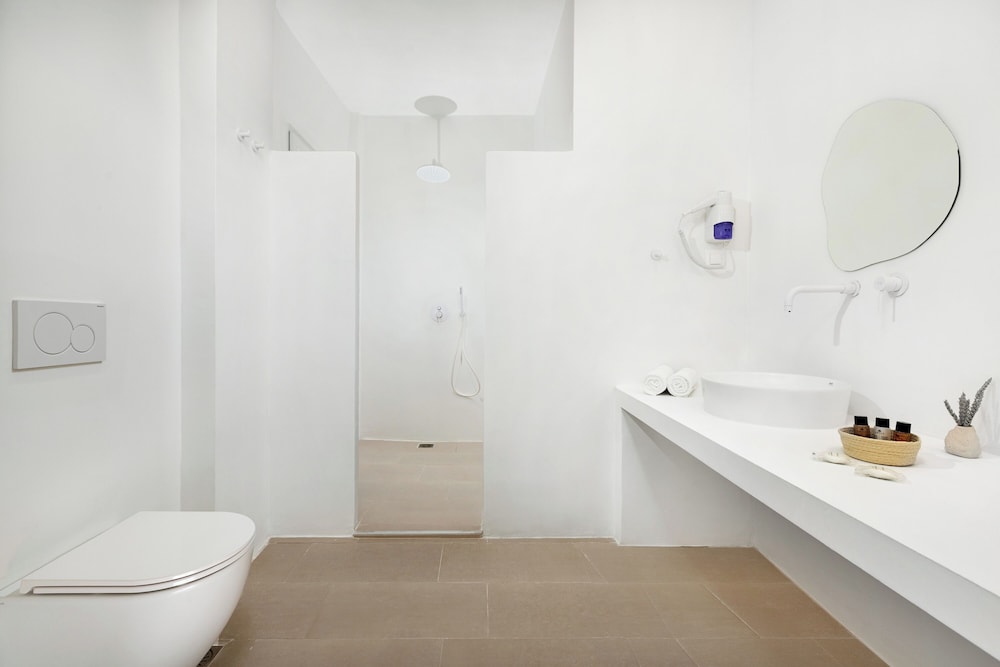 Voca Hotel & Suites 37/40