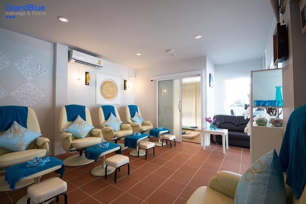 Grandblue Resort 46/70
