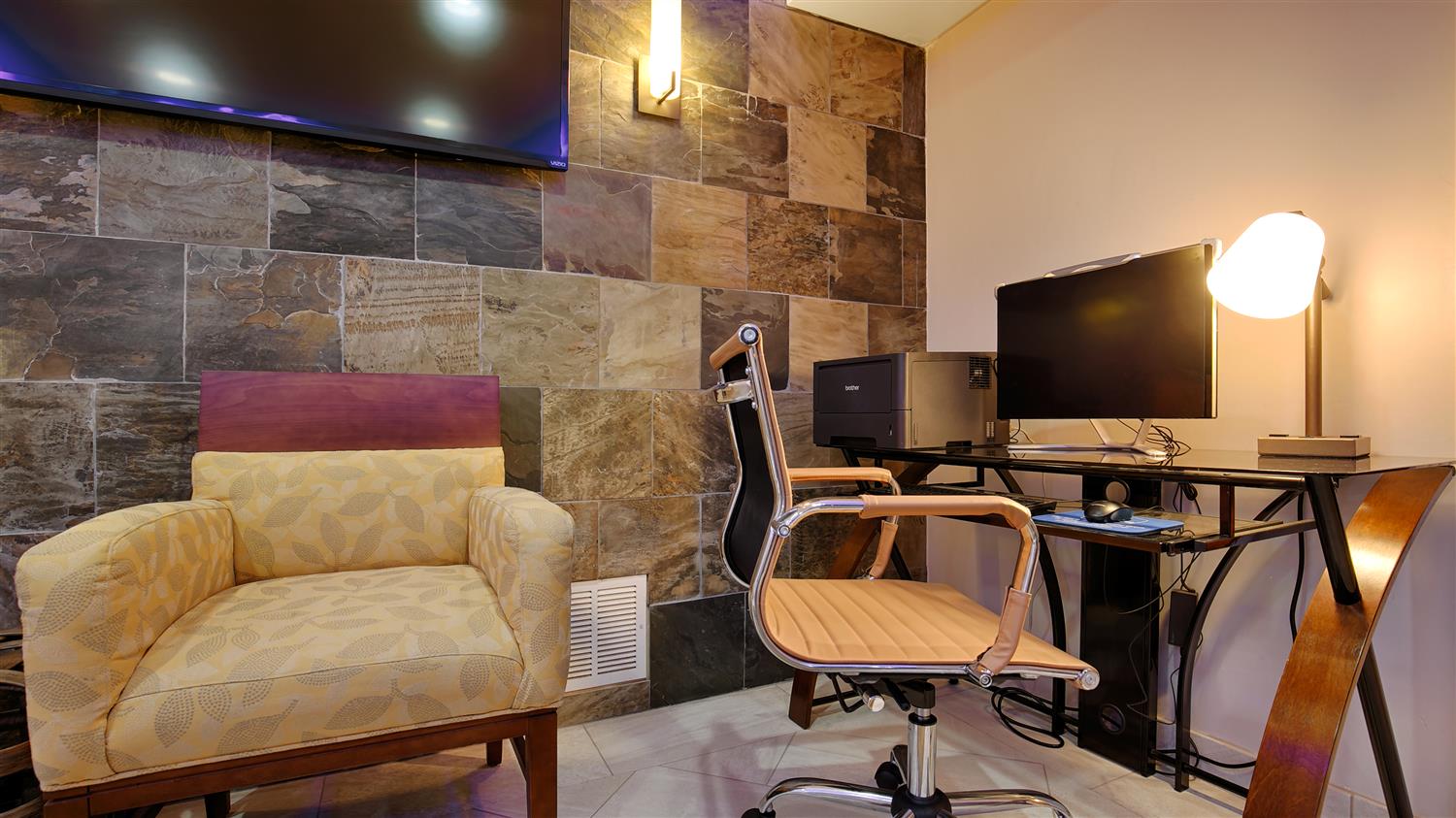 Best Western The Inn & Suites Pacific Grove 10/11