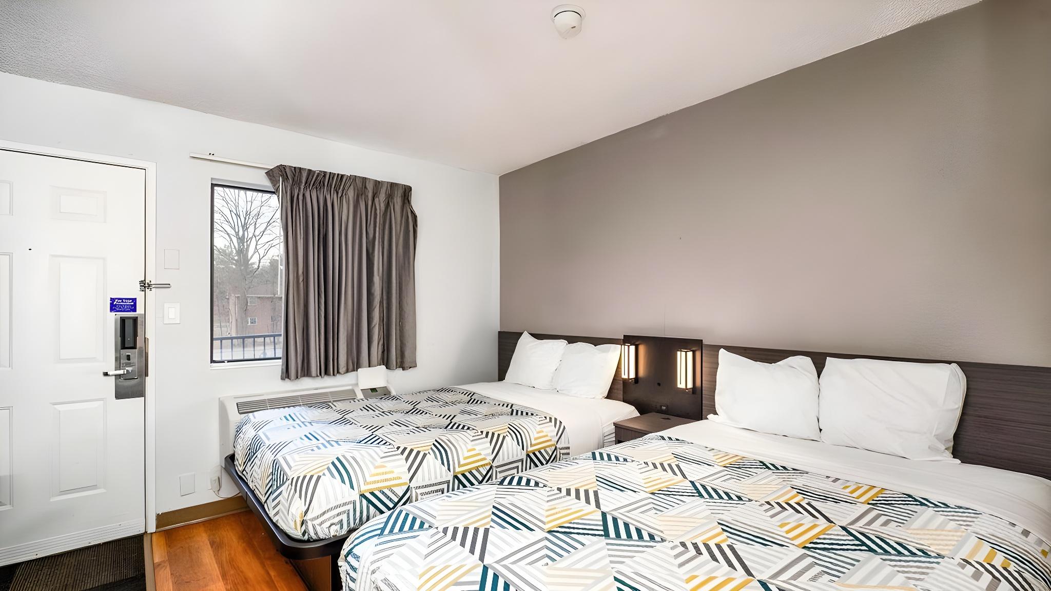 2 Full Beds