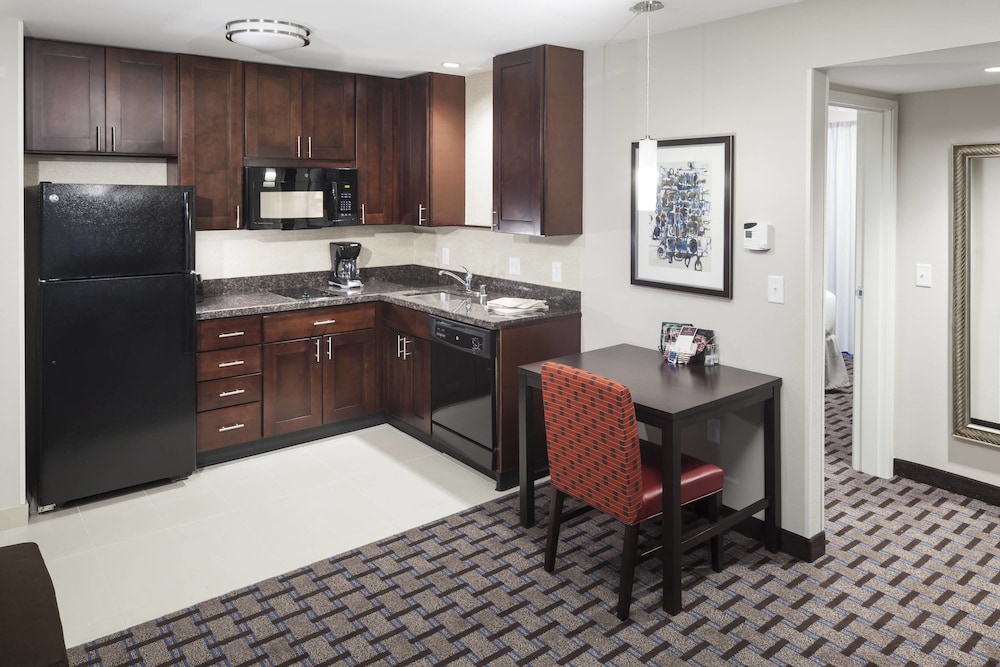 RESIDENCE INN DALLAS PLANO/RICHARDSON 39/42