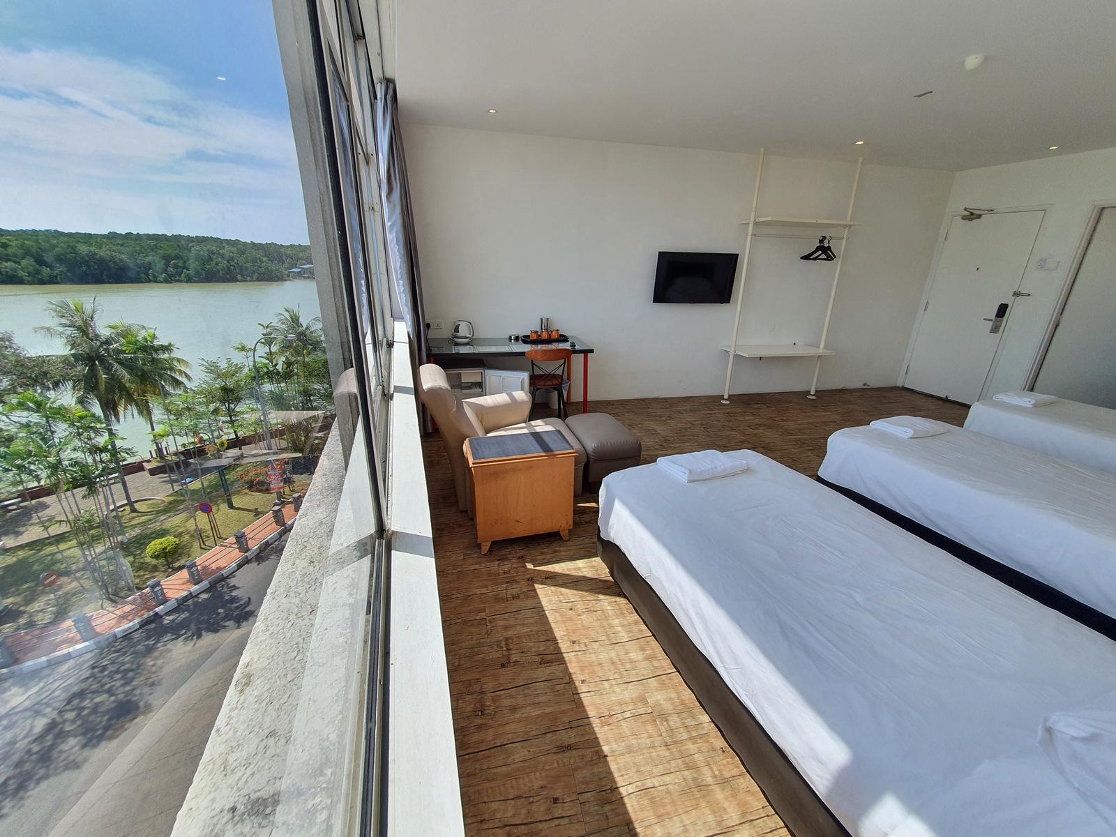 Riverine Garden Hotel 11/39