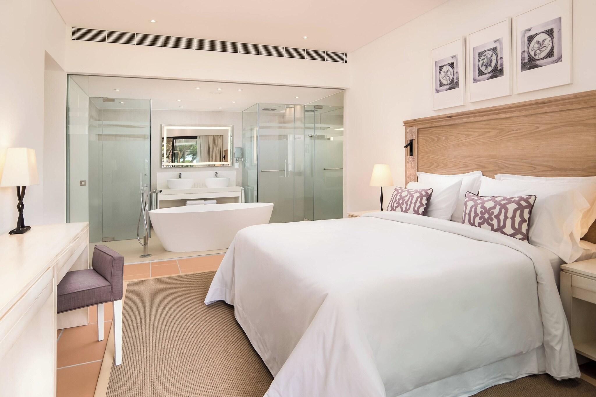 Suite, Queen Bed