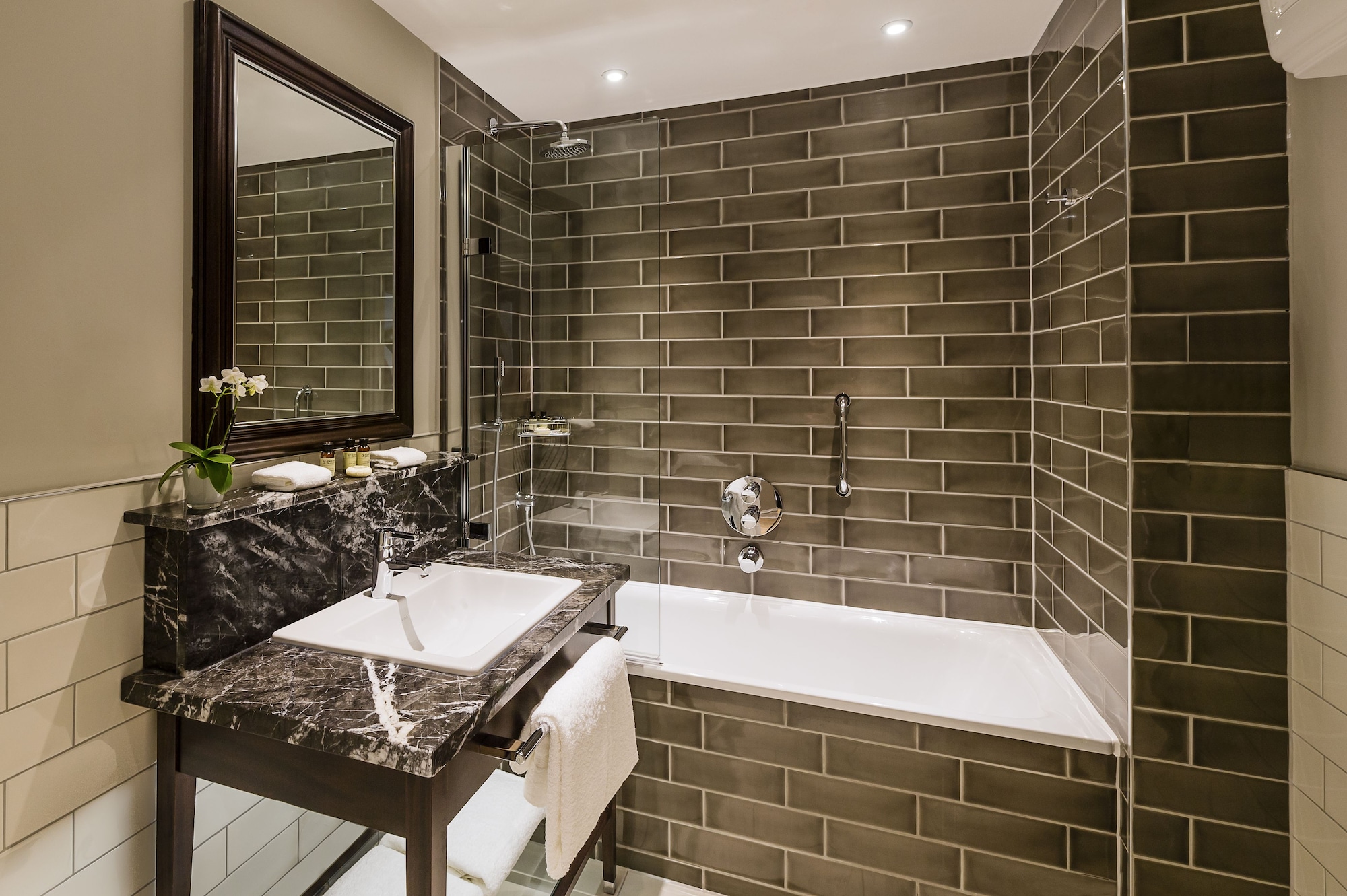 Luxury, King Bed, The Baileys Hotel London 4/6