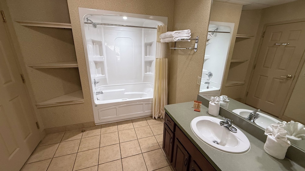 The Willowbrook Village at Lake Harmony, a Wyndham Hotel 46/49