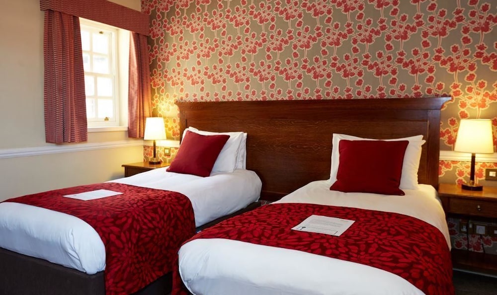 Saracen's Head Hotel 8/39