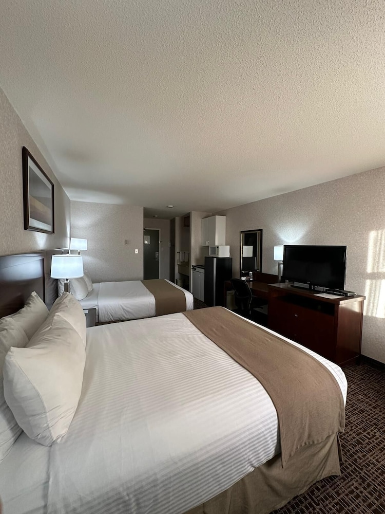 Room, 2 Queen Beds, Kitchenette