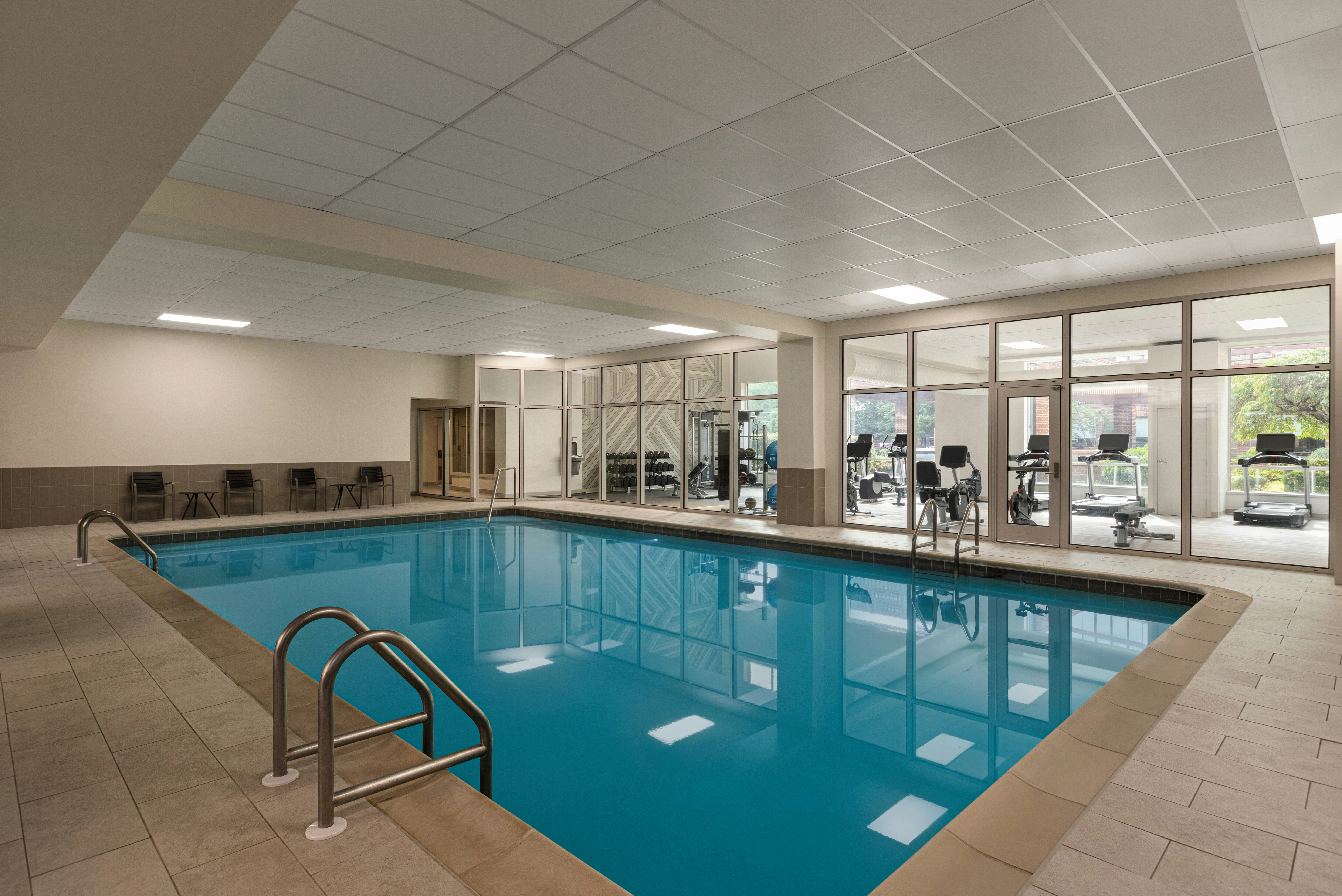 DoubleTree by Hilton New York LaGuardia Airport 13/54
