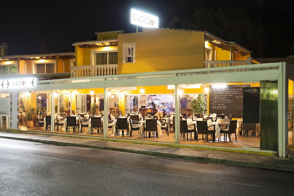 Hotel Cupidor 4/68