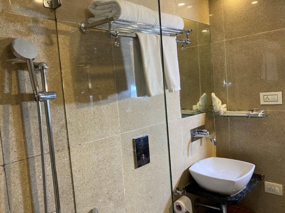 Hotel Ramanashree Richmond 56/58