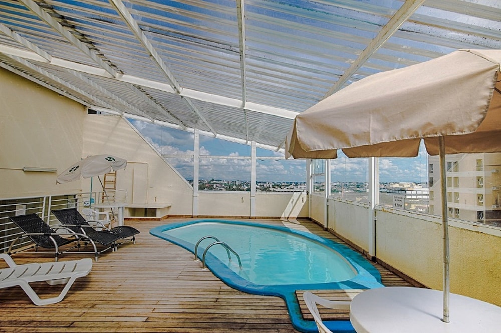 Hotel Golden Park Curitiba by Nacional Inn 73/97