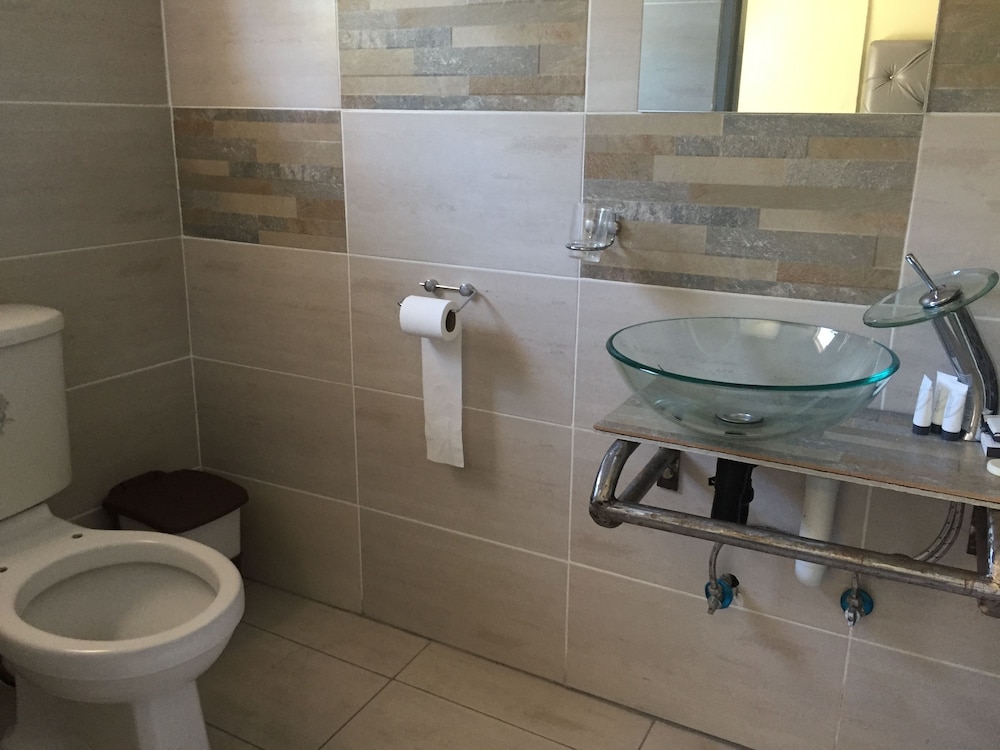 The New Mall Guest House 33/39